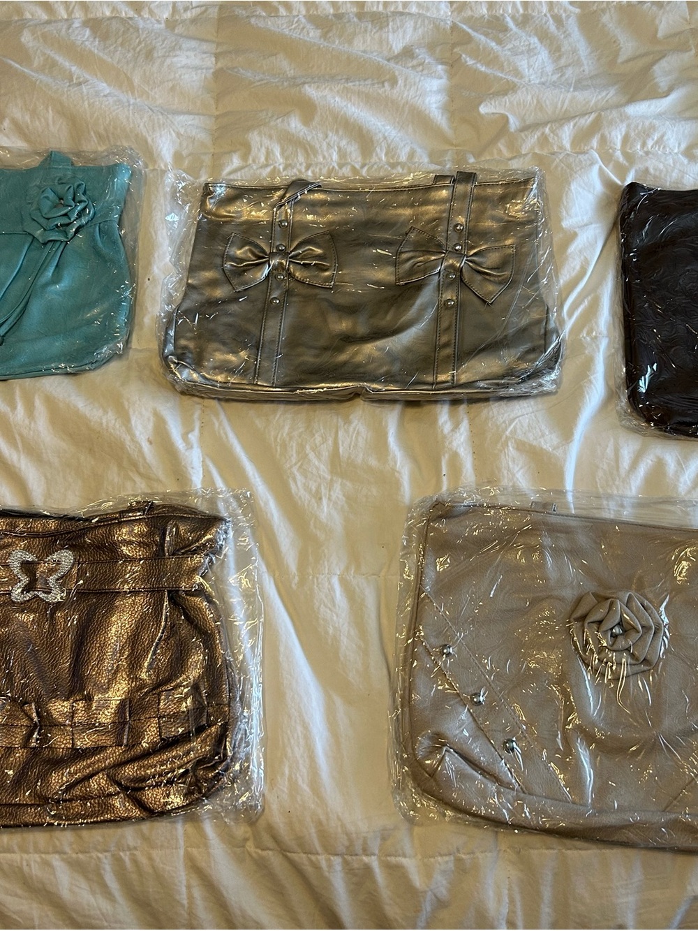 NWT 28 purses/bags 18 large 10 small/medium